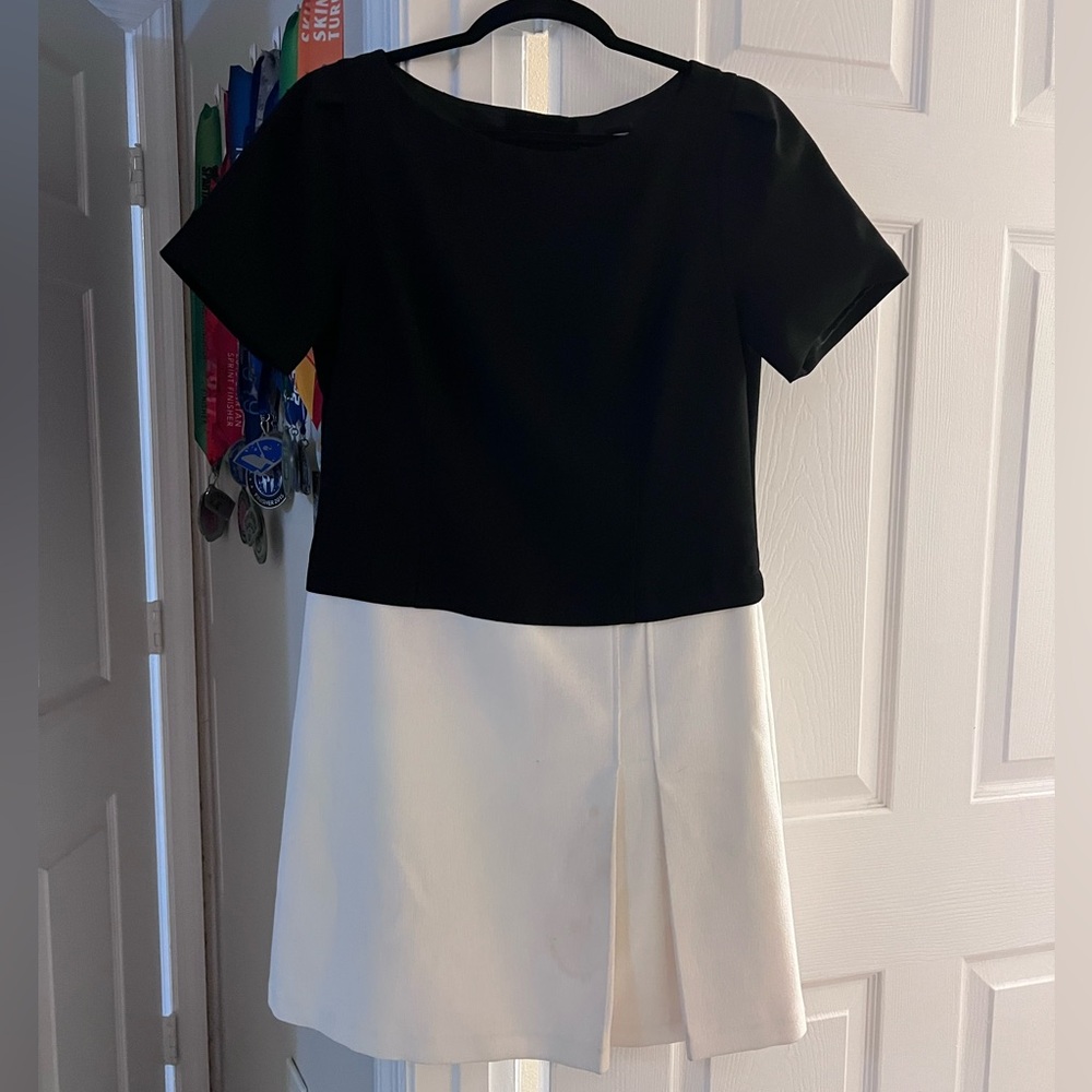 White House black market short sleeve dress